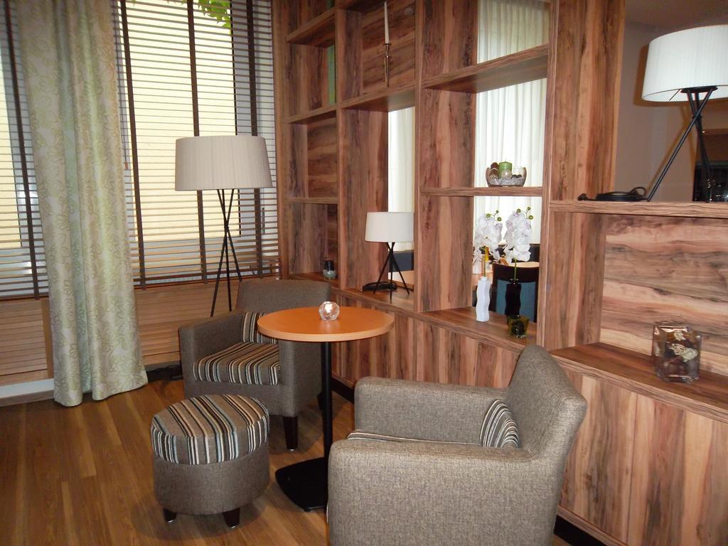 Akzent Hotel Koehler Гисен Экстерьер фото