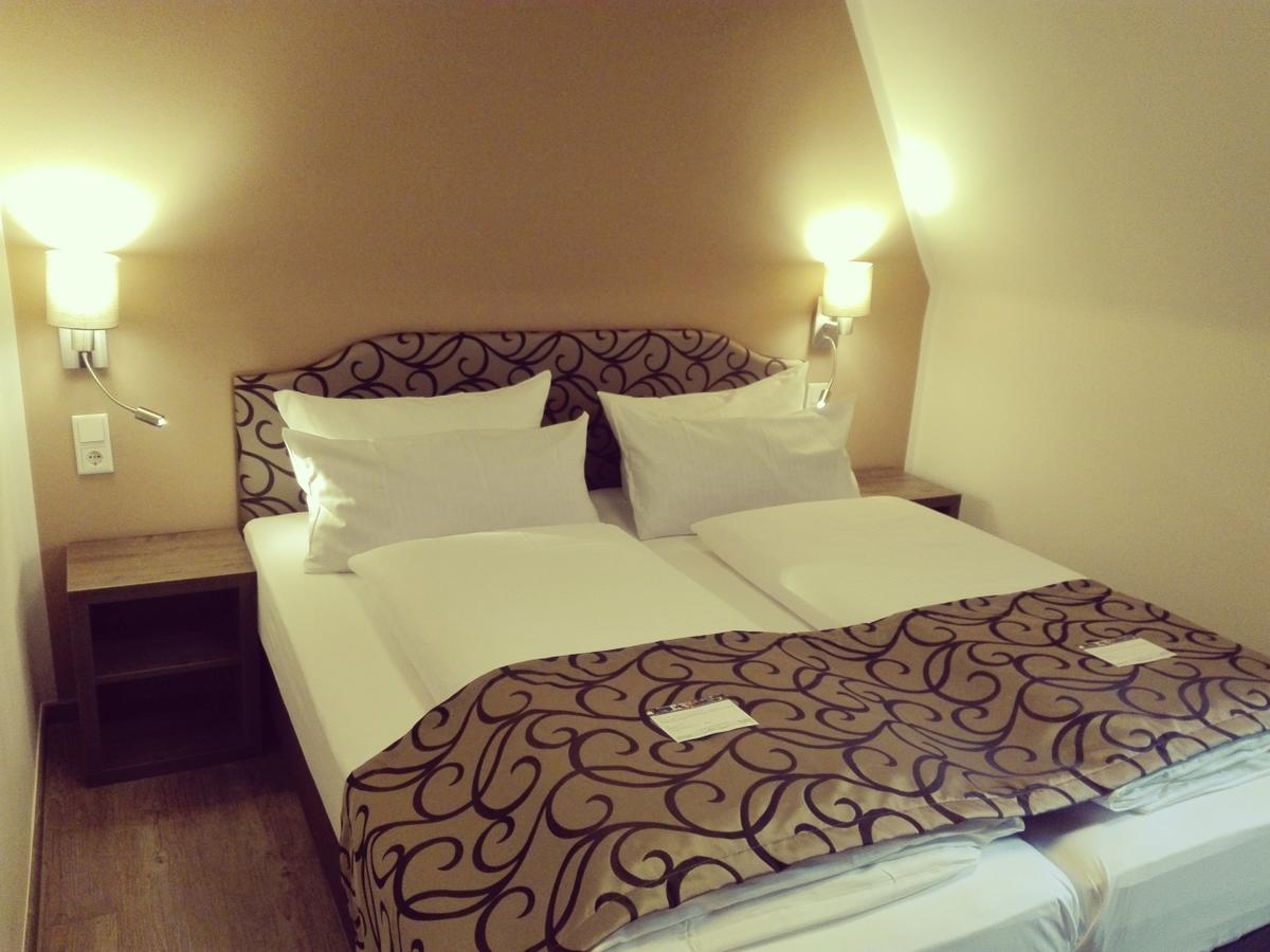 Akzent Hotel Koehler Гисен Экстерьер фото